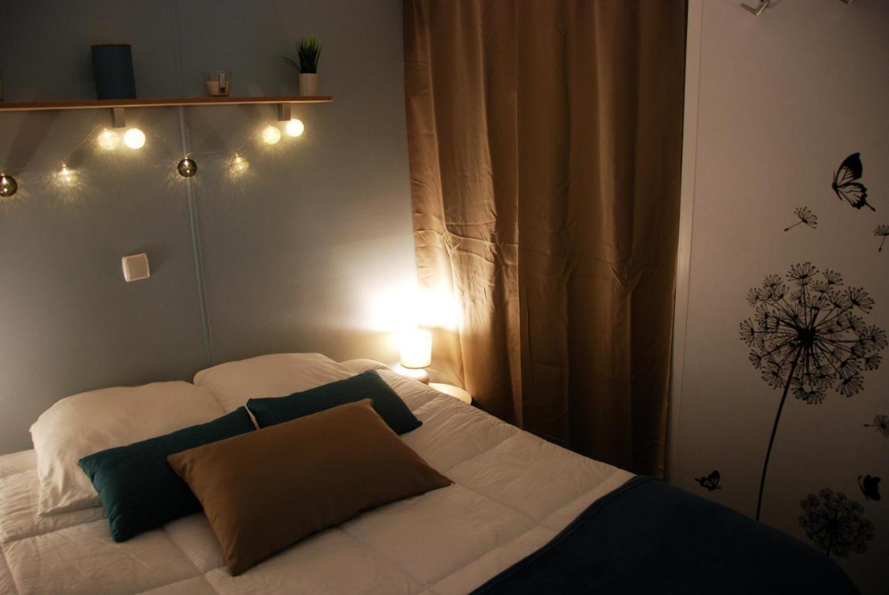 Mobilhome 2Ch Climatise-Terrasse Fermee-4 Velos-Camping 4 Etoiles Les Charmettes Les Mathes Eksteriør billede