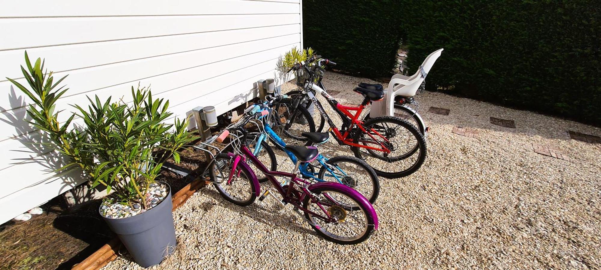 Mobilhome 2Ch Climatise-Terrasse Fermee-4 Velos-Camping 4 Etoiles Les Charmettes Les Mathes Eksteriør billede